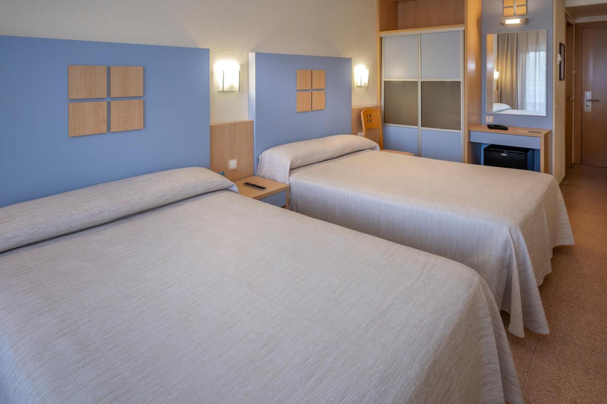 Hotel Caprici &